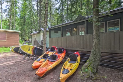 Kayaks at Glacier Bear Cabin