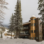 Glacier Bear Condo on Whitefish Mountain is a 2 bed 2.5 pristine mountain modern chalet